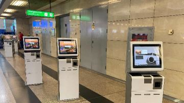 للحد من التكدس.. مطار القاهرة يوفر 25 جهازا لإنهاء إجراءات المسافرين ذاتيا