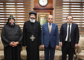 محافظ المنيا يلتقي وفد دير العذراء والملاك ميخائيل بالبهنسا محافظ المنيا يلتقي وفد دير العذراء والملاك ميخائيل بالبهنسا