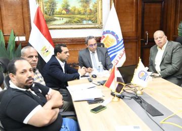 محافظ قنا يتابع ملف إزالة التعديات وتقنين أراضي أملاك الدولة