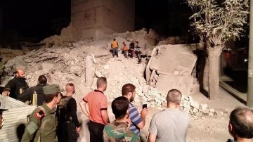 رئيس البحوث الفلكية يحذر: زلزال اليوم له توابع ونعمل على رصدها رئيس البحوث الفلكية يحذر: زلزال اليوم له توابع ونعمل على رصدها