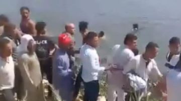 وفاة توأم وإصابة والدهما في انقلاب سيارة بترعة بالبحيرة