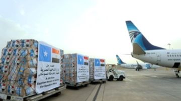 دعما للأشقاء.. الداخلية ترسل شحنات من ملابس الشرطة إلى الصومال صور