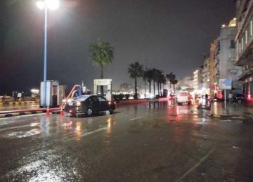 رفع حالة الطوارئ وتأجيل الامتحانات بسبب الطقس .. ماذا يحدث الآن في الإسكندرية؟ رفع حالة الطوارئ وتأجيل الامتحانات بسبب الطقس .. ماذا يحدث الآن في الإسكندرية؟