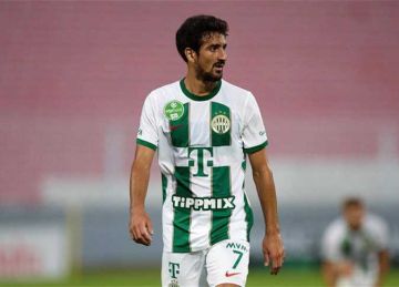 لاعب نادر.. مدير رياضي الأهلي السابق يكشف عن رأيه في صفقة بن رمضان لاعب نادر.. مدير رياضي الأهلي السابق يكشف عن رأيه في صفقة بن رمضان