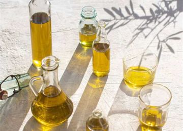 7 أخطاء شائعة لتخزين زيت الزيتون.. وهذه العلامات تدل على فساده