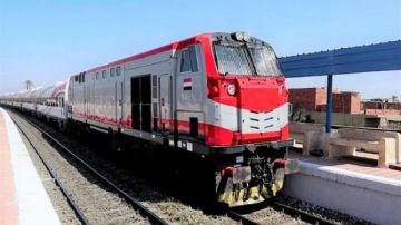 أخبار قنا مصرع بائع متجول أسفل قطار.. واندلاع حريق في 4 منازل بنجع حمادي