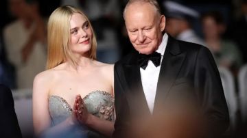 بكاء إبل فانينج متأثرة بتصفيق الجمهور بعد عرض فيلمها في مهرجان كان