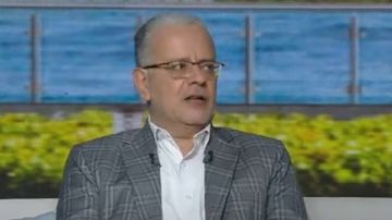 رئيس قطاع الفنون التشكيلية يوضح أبرز فعاليات وزارة السياحة في اليوم العالمي للمتاحف فيديو رئيس قطاع الفنون التشكيلية يوضح أبرز فعاليات وزارة السياحة في اليوم العالمي للمتاحف فيديو