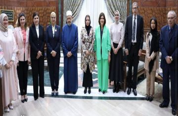 رئيسة القومي للمرأة تبحث التعاون مع شيخ الأزهر الشريف في مجالات تمكين النساء رئيسة القومي للمرأة تبحث التعاون مع شيخ الأزهر الشريف في مجالات تمكين النساء