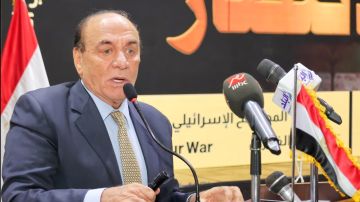 أي سلاح وطائرات حربية تدخل مصر بتتفكك.. سمير فرج يكشف السبب.. فيديو أي سلاح وطائرات حربية تدخل مصر بتتفكك.. سمير فرج يكشف السبب.. فيديو