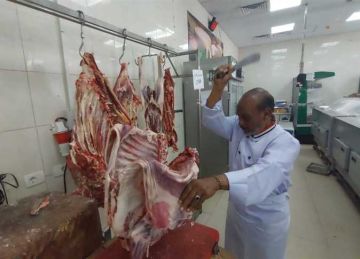 استعدادا لعيد الأضحى.. ضخ كميات من اللحوم والدواجن بأسعار مخفضة بالبحر الأحمر