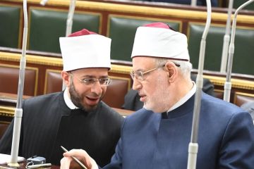 الأزهر يبارك والصحفيون يتحفظون.. قانون الفتوى يثير الجدل في مصر