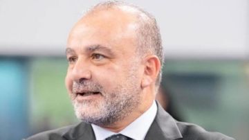 رئيس الأولمبية الدولية يهنئ عبد المنعم الحسيني برئاسة الاتحاد الدولي للسلاح