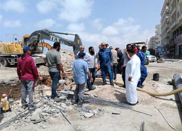 لمتابعة مشروع التطوير الشامل.. رئيس مياه مطروح يتفقد كورنيش المحافظة