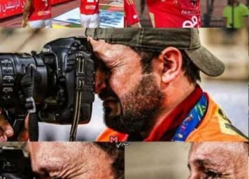 بكاء مصور أثناء تصوير لحظة توديع معلول لجمهور الأهلي.. حقيقة الصورة المتداولة بكاء مصور أثناء تصوير لحظة توديع معلول لجمهور الأهلي.. حقيقة الصورة المتداولة
