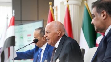 خلف الزناتي يعلن عن هدية من المعلمين المصرية للمدرسين العرب