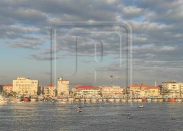 رغم ارتفاع الأمواج.. انتظام حركة الصيد والملاحة البحرية في دمياط (صور وفيديو)