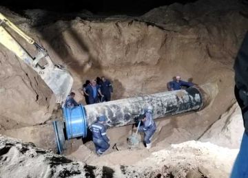 لليوم الثاني.. توقف ضخ مياه الشرب من خط الكريمات المغذي لمدينتي الغردقة ورأس غارب بسبب كسر مفاجئ لليوم الثاني.. توقف ضخ مياه الشرب من خط الكريمات المغذي لمدينتي الغردقة ورأس غارب بسبب كسر مفاجئ