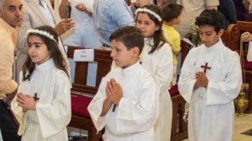 المطران شيحان يترأس قداس المناولة الاحتفالية لأطفال البطركخانة المارونية بمصر الجديدة