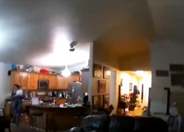 تأثرت به مصر لـ20 ثانية.. حقيقة فيديو متداول للحظة وقوع زلزال اليونان