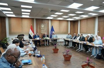 شراكة استراتيجية بين مصر والجزائر في قطاع الدواء شراكة استراتيجية بين مصر والجزائر في قطاع الدواء