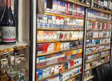 ضبط خمور وسجائر مجهولة المصدر وسلع غذائية فاسدة في حملات تموينية بـ الإسكندرية