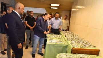 محافظ أسيوط يشهد تسليم 840 آلة جراحية معاد تأهيلها بالمستشفيات العامة محافظ أسيوط يشهد تسليم 840 آلة جراحية معاد تأهيلها بالمستشفيات العامة