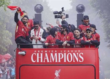 مشجعة ليفربول تروي لحظات الصراخ والحزن في حادث الهدم (فيديو) مشجعة ليفربول تروي لحظات الصراخ والحزن في حادث الهدم (فيديو)