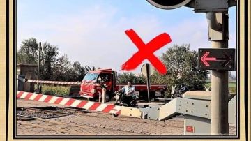 وزارة النقل تجدد مناشدتها للمواطنين بعدم اقتحام المزلقانات أثناء غلقها وزارة النقل تجدد مناشدتها للمواطنين بعدم اقتحام المزلقانات أثناء غلقها