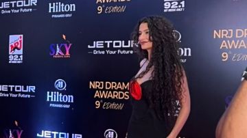 بوردة حمراء.. وصول أميرة أديب لـ حضور حفل توزيع جوائز كأس إنرجي للدراما صور