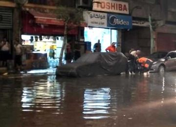 عاصفة الإسكندرية اليوم.. هل أصدرت الأرصاد الجوية تحذيرا واضحا؟ عاصفة الإسكندرية اليوم.. هل أصدرت الأرصاد الجوية تحذيرا واضحا؟