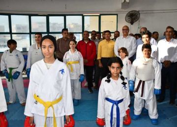 وزير الشباب ومحافظ القليوبية يفتتحان الملعب الرئيسي بمركز التنمية بـ مدينة العبور