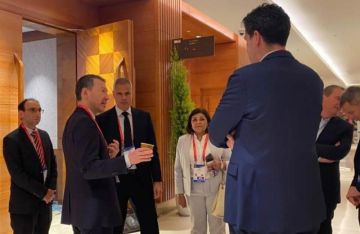 لقاءات واجتماعات ثنائية.. لتعزيز الشراكات الاقتصادية مع كبرى شركات الطيران ومقدمي الخدمات