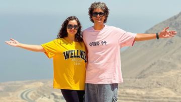 بملابس البحر .. هبة مجدي تستعرض جمالها رفقة زوجها