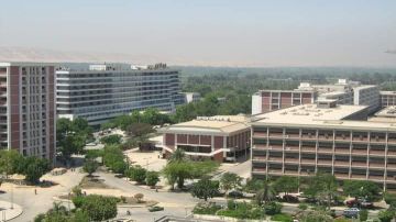 لخلافات مالية بينهما.. موظف يشعل النيران في زميله بمستشفى أسيوط الجامعي