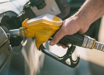 إغلاق النوافذ عند السرعات العالية.. نصائح لتقليل استهلاك البنزين