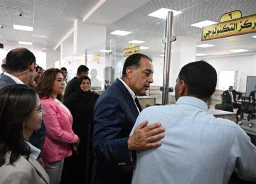 رئيس الوزراء يتفقد المركز التكنولوجي لخدمة المواطنين بـ قرية زاوية صقر ضمن مشروعات حياة كريمة رئيس الوزراء يتفقد المركز التكنولوجي لخدمة المواطنين بـ قرية زاوية صقر ضمن مشروعات حياة كريمة