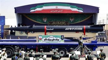 خبير: صاروخ فتاح الإيراني يصل قلب إسرائيل ويتفوق على أنظمة الدفاع الجوي خبير: صاروخ فتاح الإيراني يصل قلب إسرائيل ويتفوق على أنظمة الدفاع الجوي