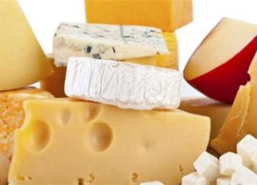 لمحبي الجبنة.. دراسة تحذر: الإغراط في تناولها يتسبب في الإصابة بسرطان القولون لمحبي الجبنة.. دراسة تحذر: الإغراط في تناولها يتسبب في الإصابة بسرطان القولون