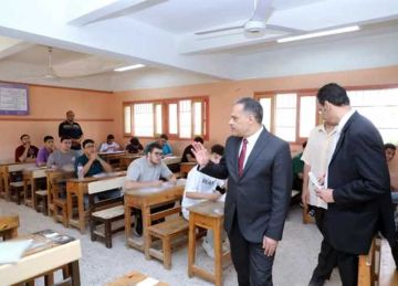 تباين آراء طلاب الثانوية العامة بالشرقية حول أداء امتحان التربية الوطنية تباين آراء طلاب الثانوية العامة بالشرقية حول أداء امتحان التربية الوطنية