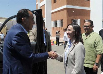 رئيس الوزراء خلال جولة تفقدية في البحيرة : لازم نشغل كل المشروعات اللى خلصت 