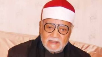من رواد التلاوة.. الأوقاف تحيي ذكرىٰ وفاة الشيخ أبو العينين شعيشع