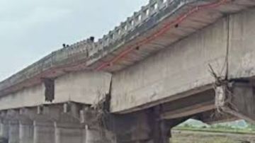 انهيار جسري كورسك وبريانسك في موسكو.. عملية تفجير تهز المنطقة