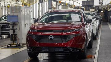 بعد خسائر بالمليارات وتسريح الموظفين.. نيسان على مشارف الإفلاس بعد خسائر بالمليارات وتسريح الموظفين.. نيسان على مشارف الإفلاس