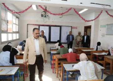 طلاب الشهادة الإعدادية بالشرقية يؤدون امتحان اللغة الأجنبية