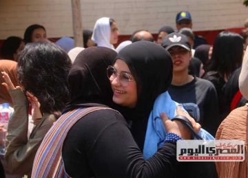  محتاج خبراء يحلوه .. تباين آراء طلاب الثانوية العامة بالدقهلية حول امتحان اللغة الإنجليزية