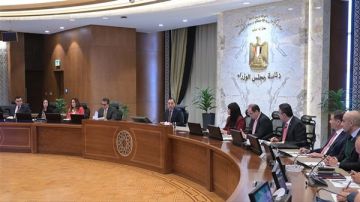 تفاصيل خطة الحكومة لدفع الاقتصاد وخفض عجز الموازنة تفاصيل خطة الحكومة لدفع الاقتصاد وخفض عجز الموازنة