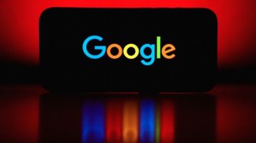 جوجل تحذر: هاكرز يستغلون الذكاء الاصطناعي لخداع الملايين وسرقة معلومات حساسة