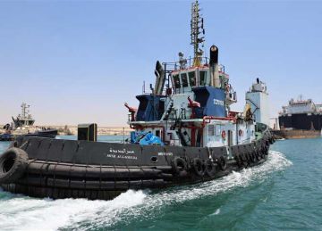 دون تأثير علي حركة الملاحة.. نجاح 3 قاطرات في إصلاح عطل سفينة غطس بقناة السويس