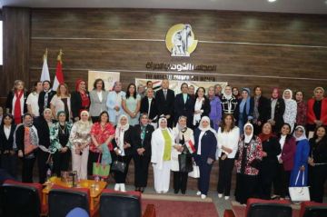 محافظ القاهرة يشهد الاجتماع الأول بالمبادرة الرئاسية معا .. بالوعي نحميها 